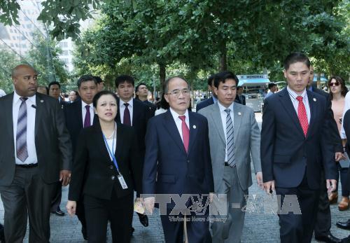 Chủ tịch QH Nguyễn Sinh Hùng bắt đầu thăm chính thức Hoa Kỳ